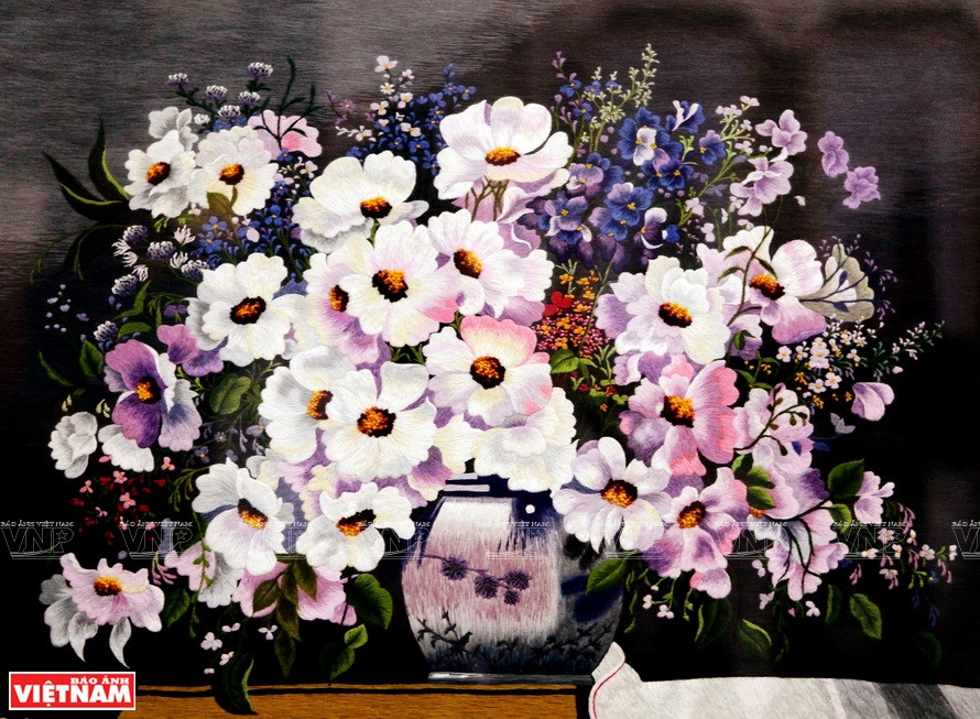 A product of Quat Dong village (Photo: VNA)