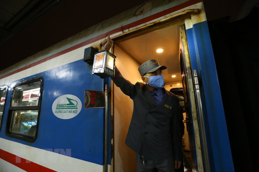 From April 1 to April 15, 2020, the railway industry operates only one train from Hanoi to Ho Chi Minh City and vice versa with the only 2 operating trains which are SE3 / SE4 (Photo: VNA)