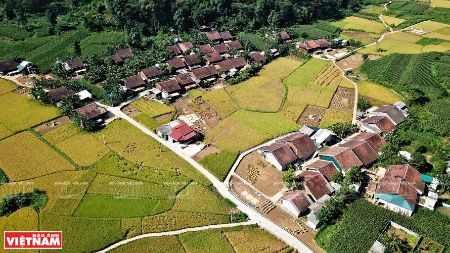 Stilt houses in peaceful Phia Thap village (Photo: VNP)