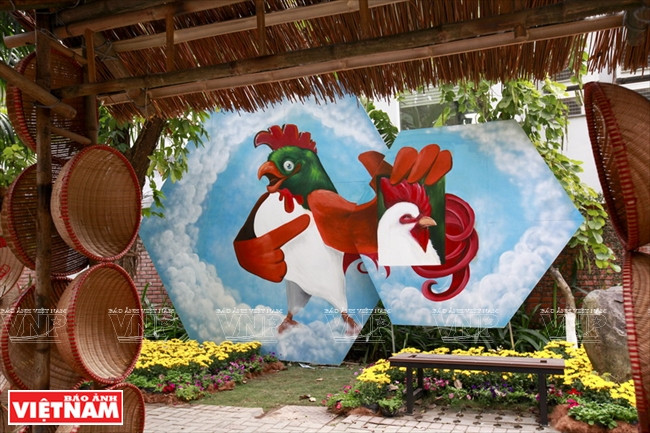 Most of the graffiti in features tags and throw ups of particular artists. (Photo: VNP/VNA)