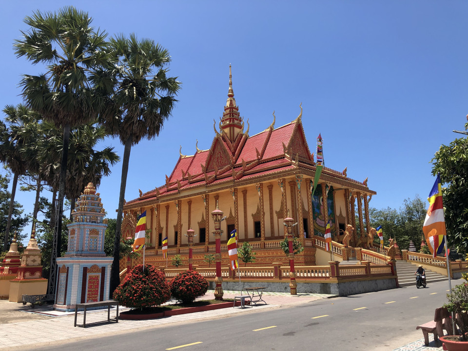 Located 7km from Bac Lieu town, the pagoda was built in 1887 on an area of over 4,500 sq.m near a coastal alluvial ground, that hosted many constructions, all of them facing the East, a principle in Khmer culture. (Photo: VNA)