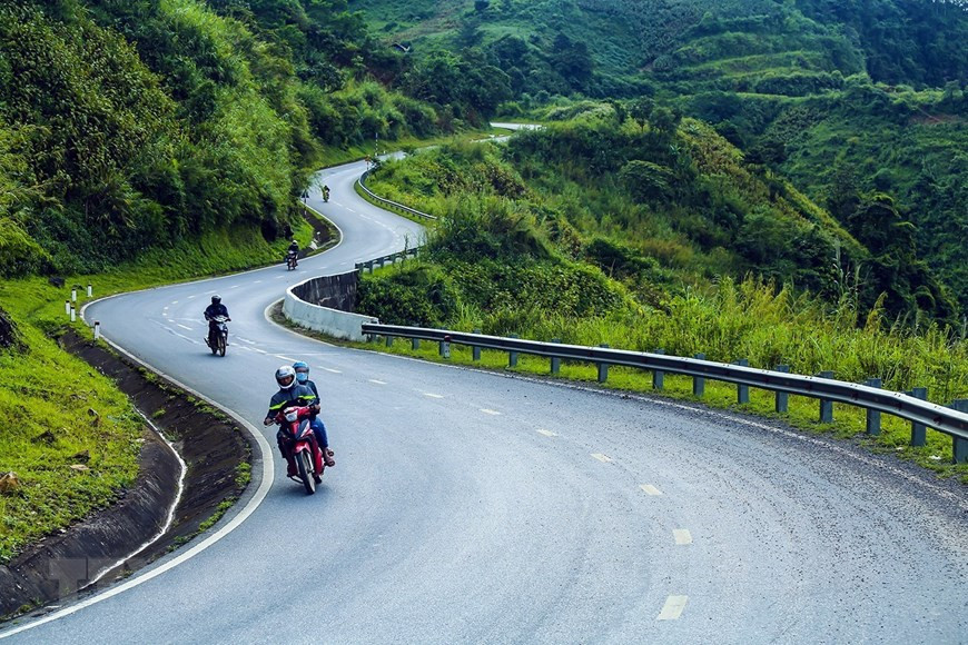Northwestern region is known for its winding mountain roads (Photo: VNA)