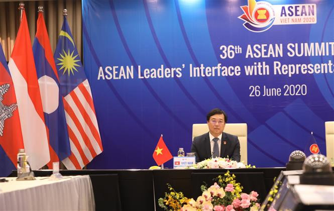 First Secretary of the Ho Chi Minh Communist Youth Union Central Committee Le Quoc Phong at the dialogue (Photo: VNA)