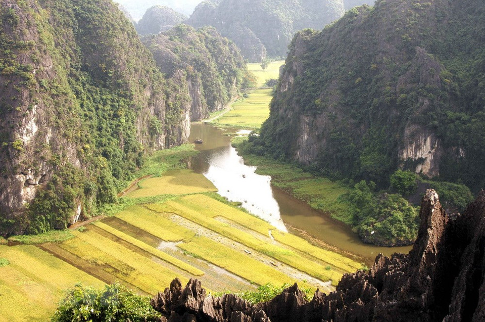 On the way to Tam Coc-Bich Dong tourist site in Trang An. (Photo: VNA) 