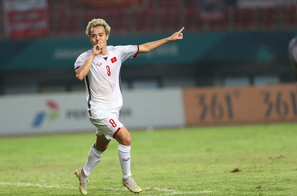 Van Toan replaced striker Cong Phuong in the 82nd minute (Photo: VNA)