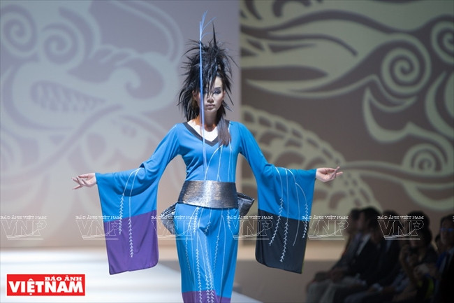 A design of Vietnamese student at the Sakura Collection 2018 Fashion Competition (Source: VNA)