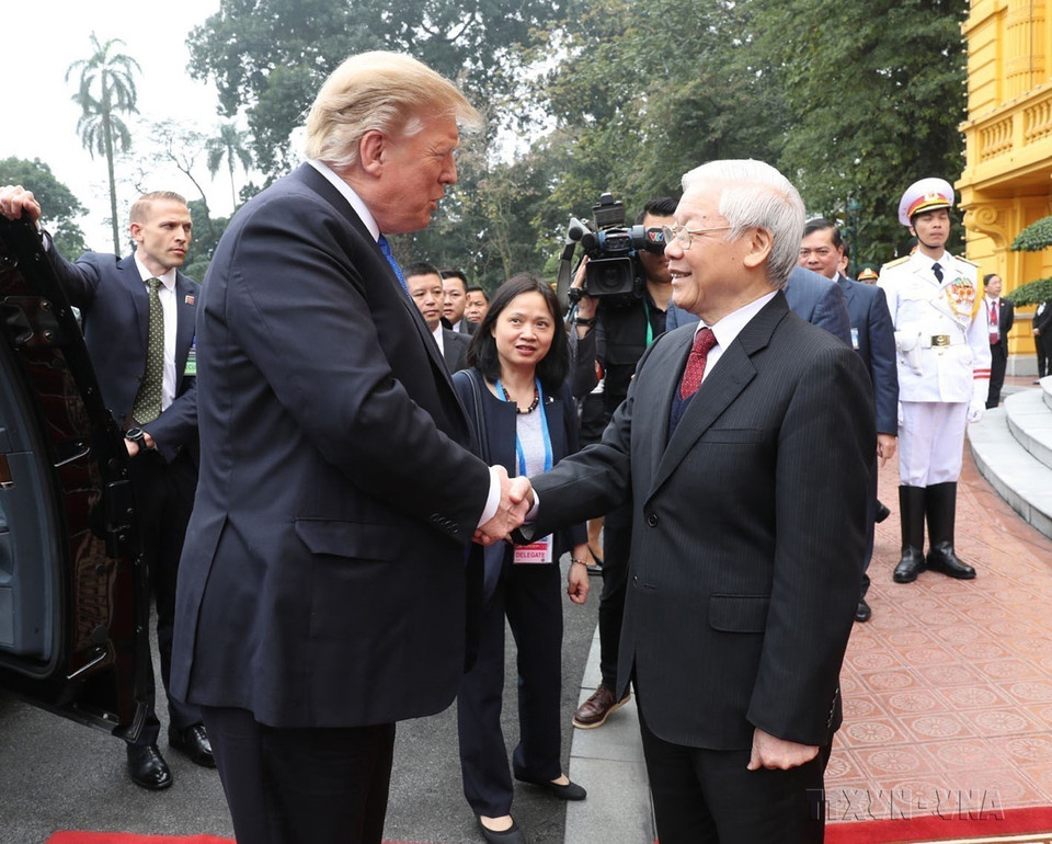 Party General Secretary Nguyen Phu Trong welcomes and holds talks with US President Donald Trump, who visits Vietnam to attend the second summit between the Democratic People’s Republic of Korea and the US held in February 2019. (Photo: VNA)