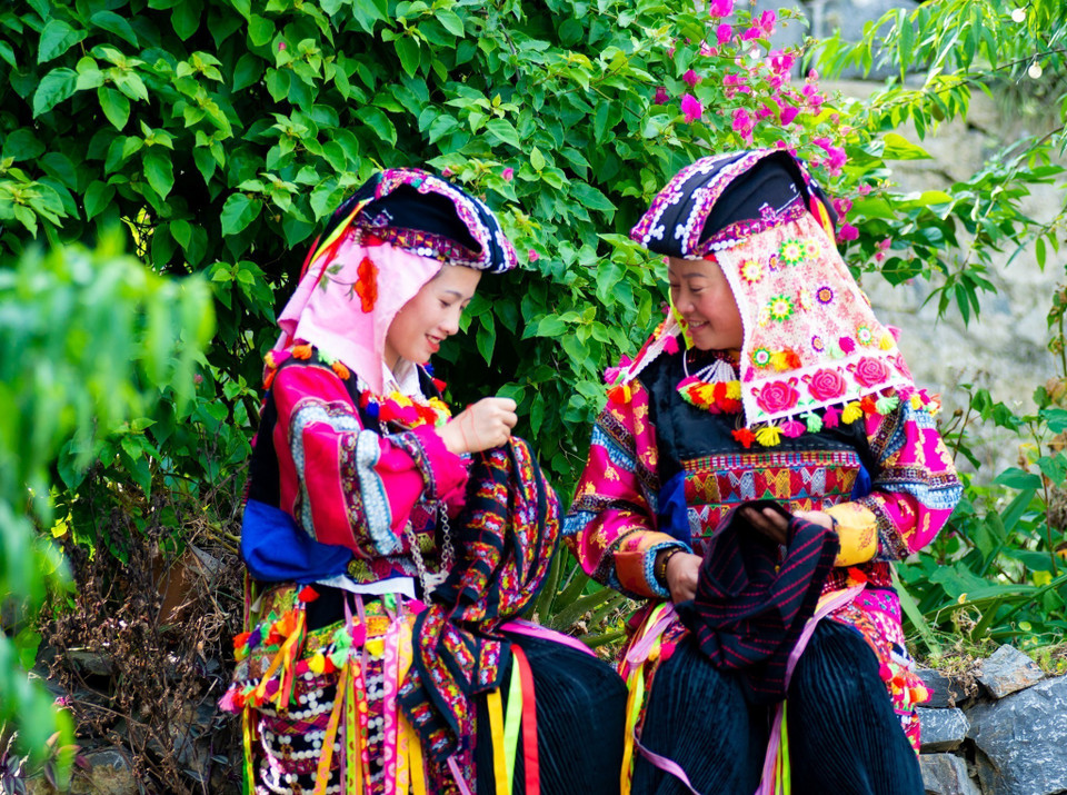 Lo Lo women sew and embroider their own costumes. (Photo: VNA)