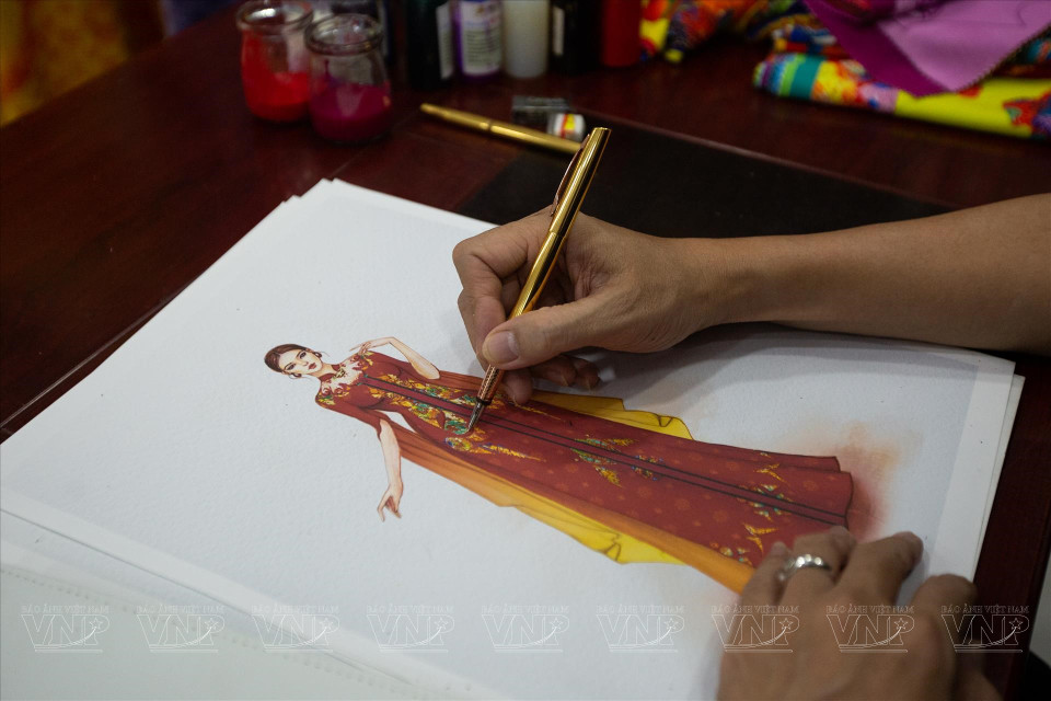 Each collection from designer Do Trinh Hoai Nam is meticulously prepared. (Photo: VNP/VNA)