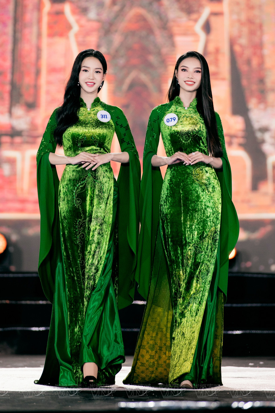 The heritage collection from designer Do Trinh Hoai Nam promotes the beauty of Vietnam’s heritage and culture, including Binh Dinh’s - the host province of Miss World Vietnam 2022 - to many friends in the country. (Photo: VNP/VNA)