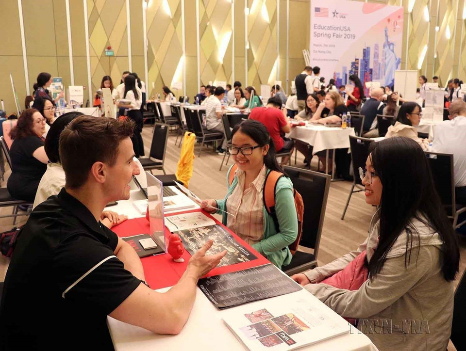 The EducationUSA Spring Fair 2019 attracts the participation of more than 50 representatives from US universities and colleges in Ho Chi Minh City. The fair is organised in Da Nang city on March 7. 2019. (Photo: VNA)