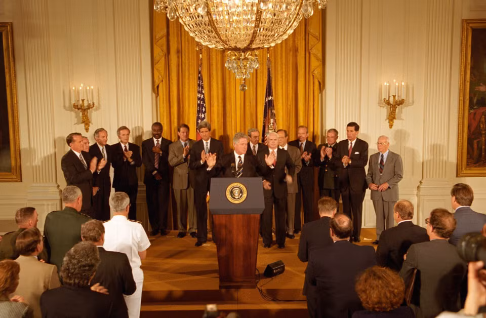 US President Bill Clinton announces “The normalisation of diplomatic relations with Vietnam” at the White House on July 11, 1995. (File Photo: White House/VNA)