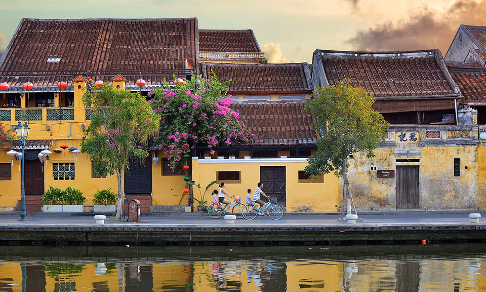 The serene lifestyle of Hoi An’s citizens. The ancient town boasts a pristine and peaceful natural environment. (Photo: VNP/VNA)