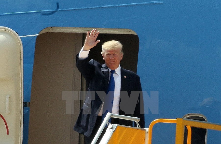 US President Donald Trump arrives at Da Nang International Airport on November 10 noon (Photo: VNA) 