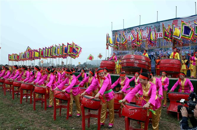 Drum performance at the festival (Photo: VNA)