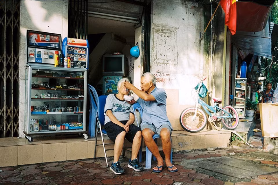 Daily activities of locals are also captured on film photos (Source: Organising board) 