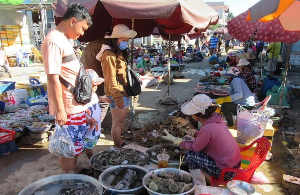 Nai market is home to abundant fresh seafood (Photo: VNA)