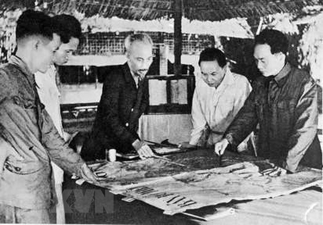On December 6, 1953, President Ho Chi Minh chaired a Politburo meeting approving the strategic plan to attack French colonialists during the Winter-Spring of 1954 and decided to launch the Dien Bien Phu Campaign (Photo: VNA)