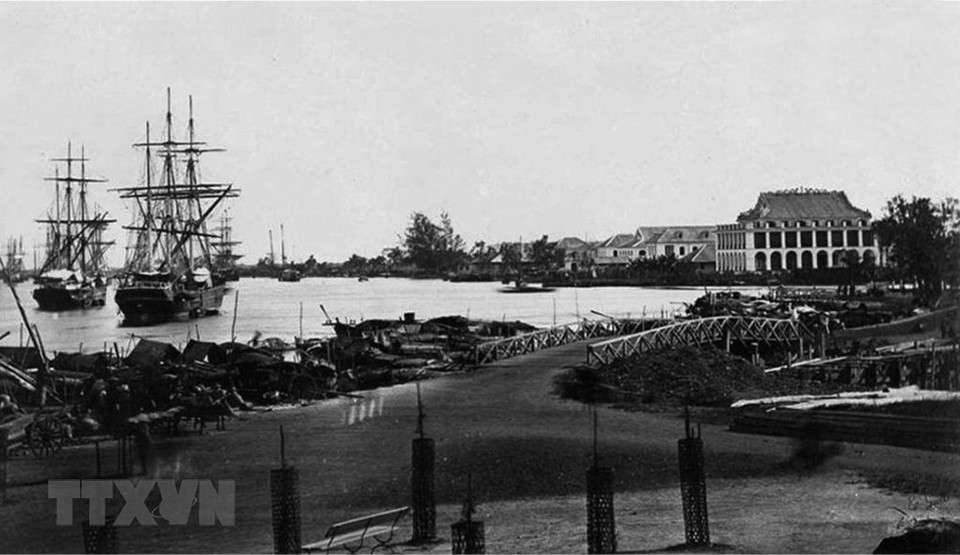 On June 5, 1911, from Nha Rong Wharf, Nguyen Tat Thanh set foot on a journey abroad in the ship Admiral Latouche Treville to France, beginning his journey for national salvation (Photo: Archive)