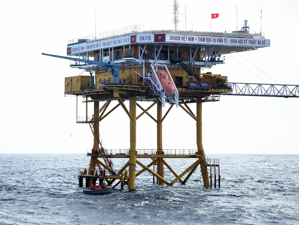 Later, the Chairman of the Council of Ministers issued an instruction on the establishment of a so-called DK1 steering committee headed by Vice President Tran Duc Luong. In the photo: The DK1/9 Platform on Ba Ke bank. (Photo: VNA)