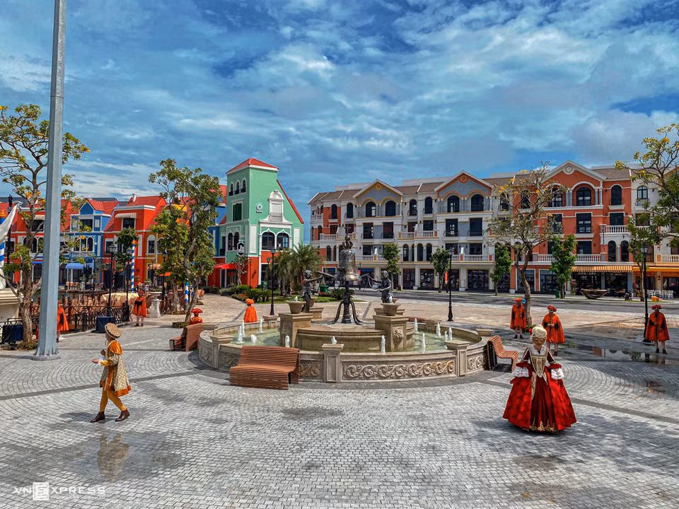 Coming to Grand World, visitors have a chance to enjoy operas in Italian, a special thing that creates the ‘soul’ of Venice in the middle of the pearl island (Photo: Vnexpress)