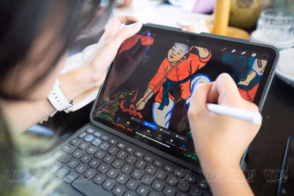Images used on the lanterns are designed as graphic drawings. (Photo: VNP/VNA)