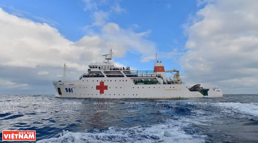 Under the management of the Navy Zone 4, HQ- 561 is said to be one of the most advanced medical ships in Southeast Asia (Photo: VNP/VNA)
