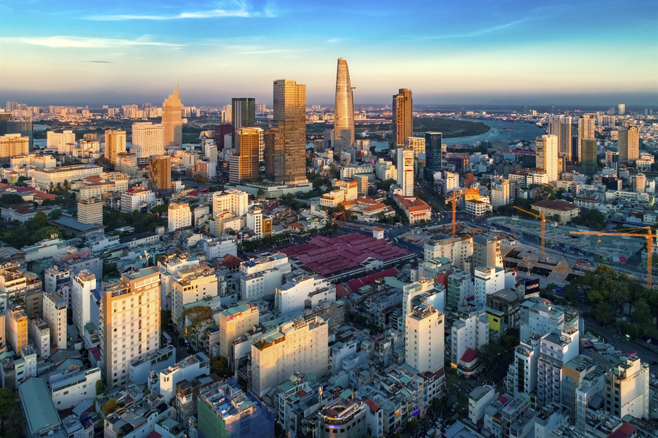 District 1 is considered the busiest district, with the highest living standard in all aspects. Dong Khoi street and Nguyen Hue pedestrian street are the major business streets in the district. (Photo: VNP/VNA)