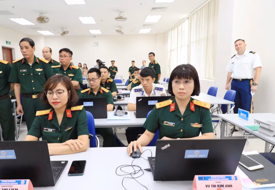 Trainees attending the course (Photo: VNA)