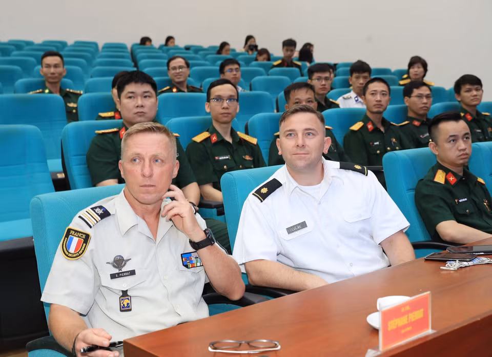 EU experts attend the opening ceremony and give lectures during the course (Photo: VNA)