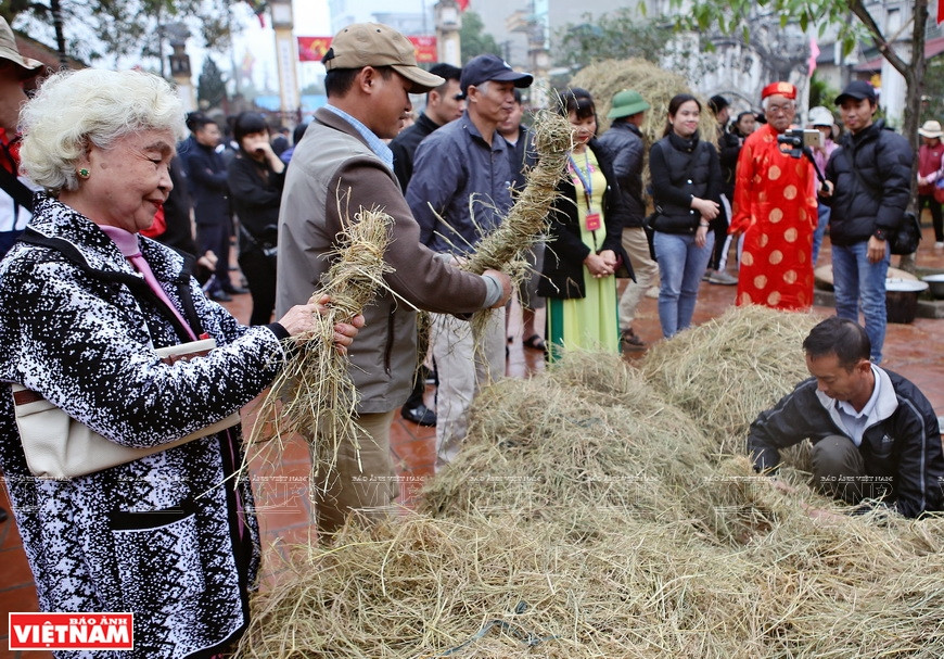 Thi Cam villagers organise the rice cooking contest every year to express their gratitude to the general (Photo: VNA)