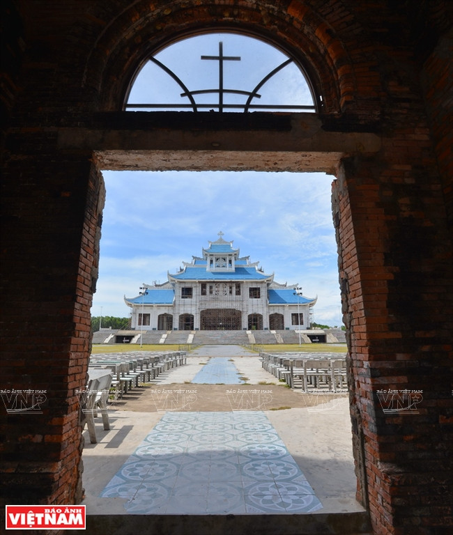 The basilica of the shrine of Our Lady of La Vang seen from the ancient bell tower (Photo: VNA)