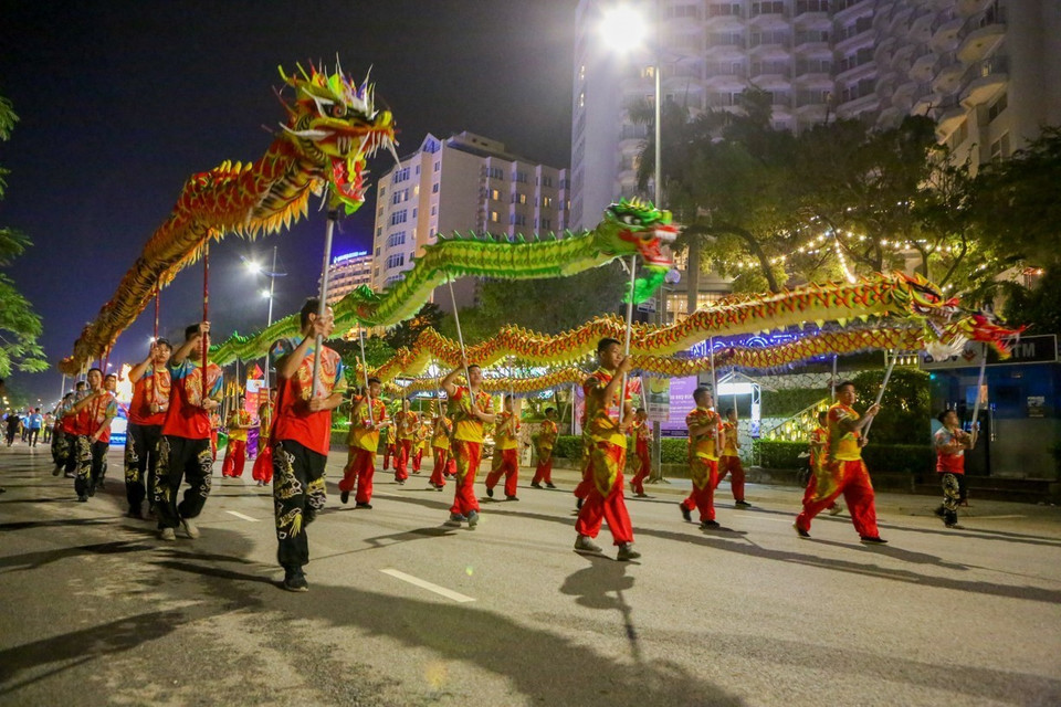 A lion dance at the event (Photo: VNA)