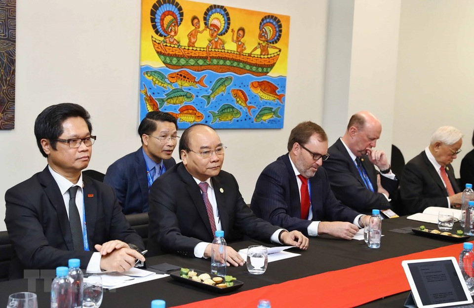 Prime Minister Nguyen Xuan Phuc (second, left) joined leaders from Taiwan (China), Indonesia, and Australia at the dialogue in group with the APEC Business Advisory Council (ABAC) (Source: VNA)