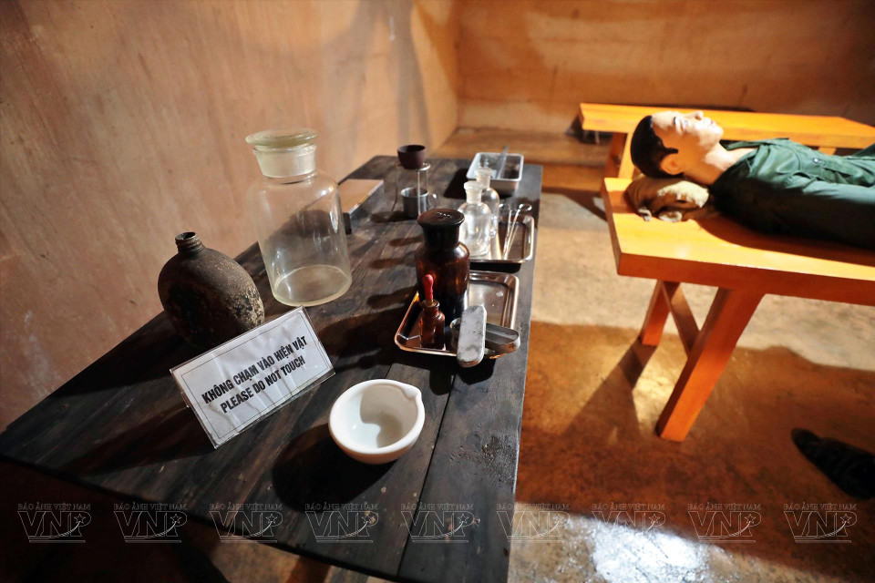 Medical tools used in the resistance war have been well preserved. (Photo: VNA)