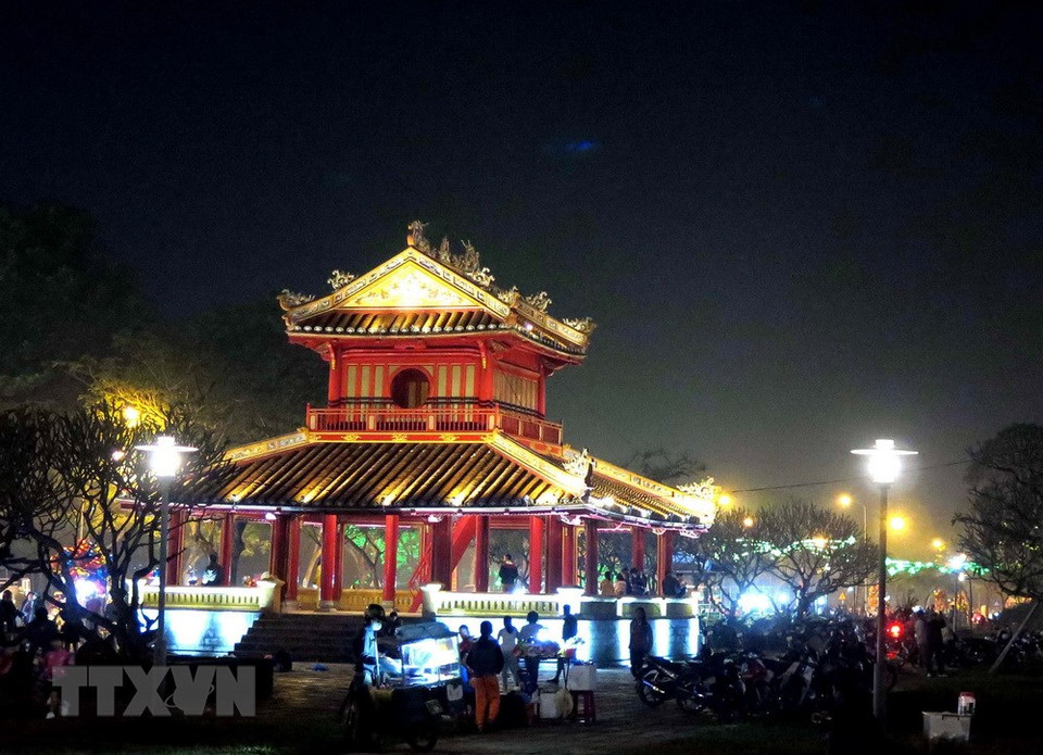 Phu Van Lau also sparkles at night (Source: VNA)