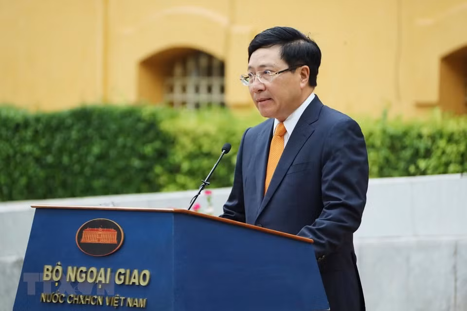 Deputy Prime Minister, Minister of Foreign Affairs Pham Binh Minh delivers a speech at the ceremony (Photo: VNA)
