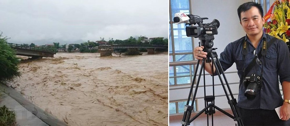 Vietnam News Agency reporter Dinh Huu Du (right) dies covering floods in Yen Bai province. Du was standing on a local bridge to film the flood in Nghia Lo Town, Yen Bai Province, when parts of the structure suddenly collapsed, sending him down (Source: VNA)