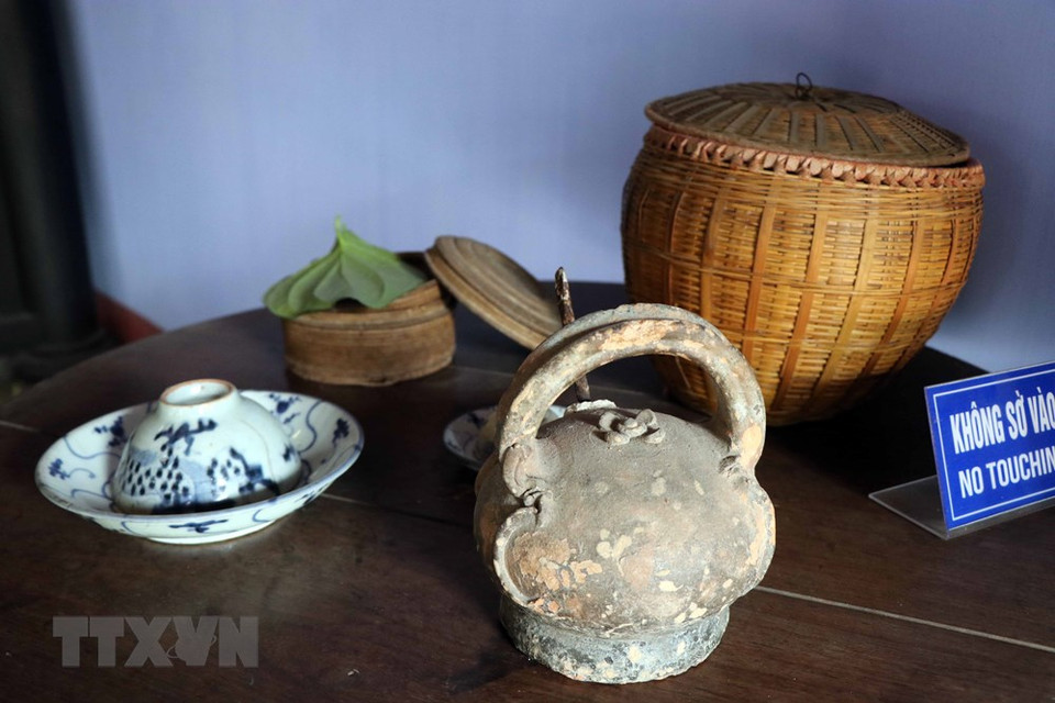 Exhibits on display at President Ho Chi Minh memorial house at No. 112 Mai Thuc Loan Street, Thuan Loc Ward, Hue City (Photo: VNA)