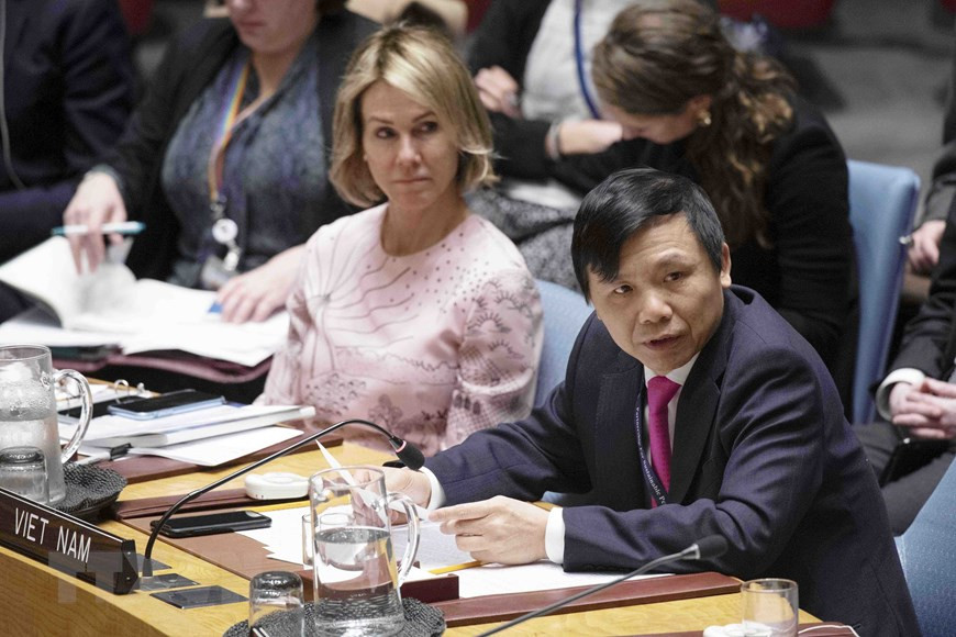 Ambassador Dang Dinh Quy, head of the Vietnam Delegation to the United Nations, delivers his speech at the UNSC Briefing on “The situation in the Middle East, including the Palestinian question”, February 11, 2020. (Source: VNA)