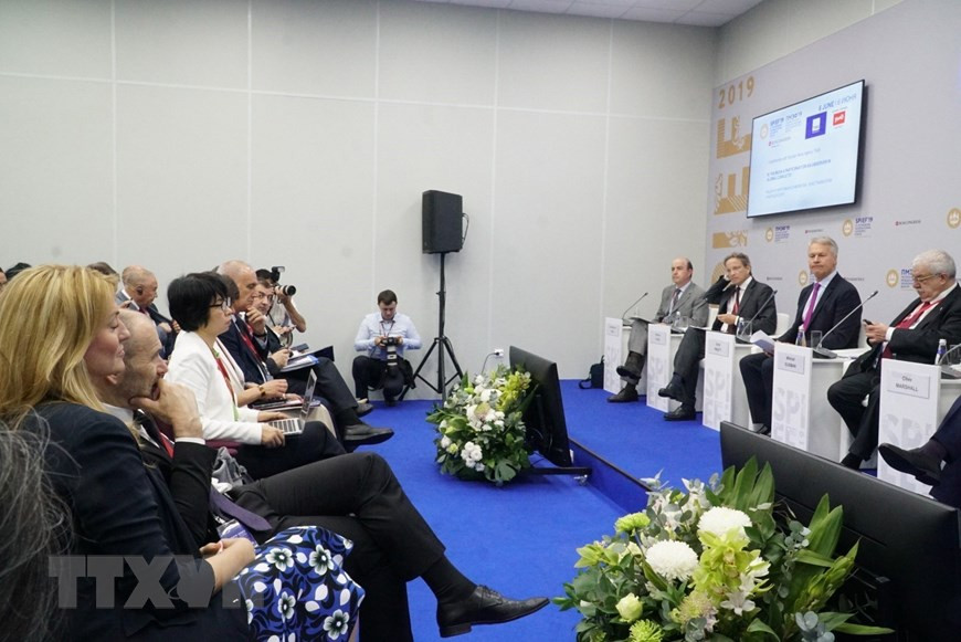 Vietnam News Agency Deputy General Director Vu Viet Trang attends a meeting among leaders of world-leading news agencies within the framework of the 23rd St. Petersburg International Economic Forum (SPIEF-2019), June 6, 2019 (Photo: VNA)