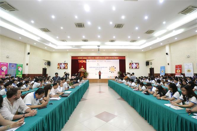 Through presentations, art performances and paintings, the children express their hope to live in a safer environment, have better care, receive life skill education, and particularly have their opinions respected (Photo:VNA)