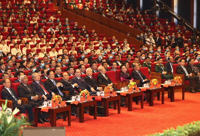 Incumbent and former Party and State leaders attend the congress's opening ceremony (Photo: VNA)