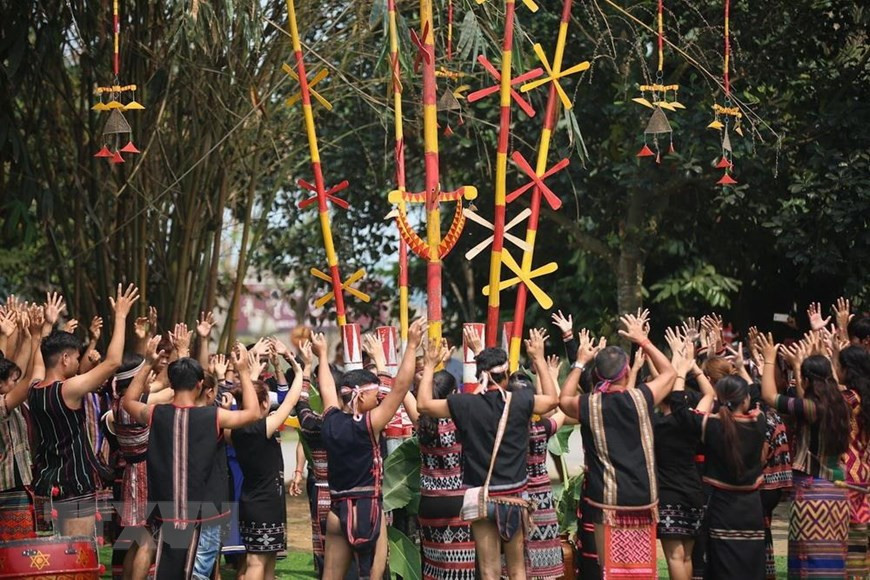 Ethnic people participate in activities to celebrate Vietnamese Ethnic Groups’ Culture Day 2019 (Photo: VNA)