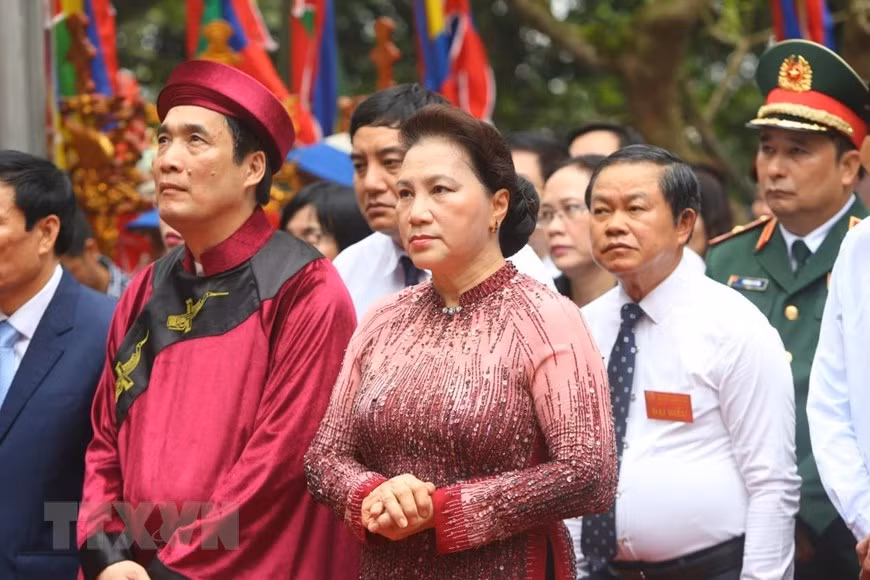 National Assembly Chairwoman Nguyen Thi Kim Ngan attends the incense offering ceremony (Photo: VNA)