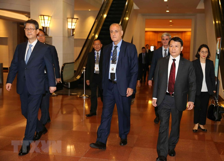 Vietnam News Agency General Director Nguyen Duc Loi welcomes delegates to the 44th OANA Executive Board Meeting (Photo: VNA)