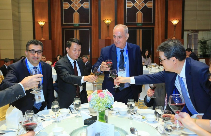 Vietnam News Agency General Director Nguyen Duc Loi welcomes delegates to the 44th OANA Executive Board Meeting (Photo: VNA)