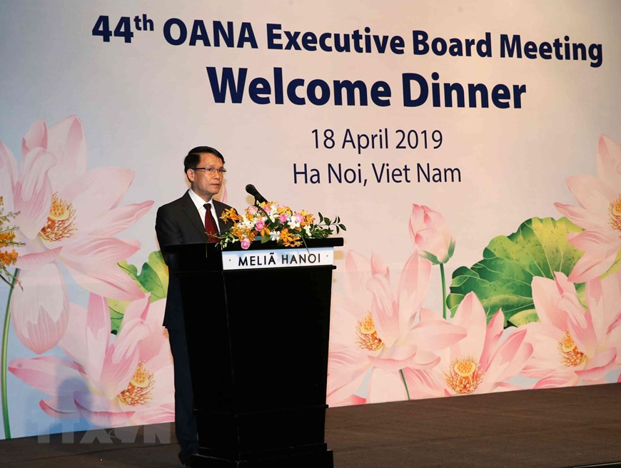 Vietnam News Agency General Director Nguyen Duc Loi delivers a speech to welcome delegates to the 44th OANA Executive Board Meeting (Photo: VNA)
