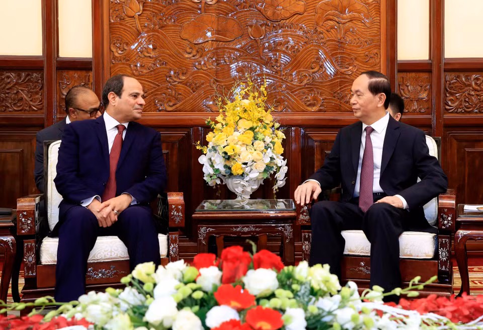 Presidents Tran Dai Quang (R) ​and Abdel Fattah el-Sisi have a meeting before ​bilateral talks (Photo: VNA)