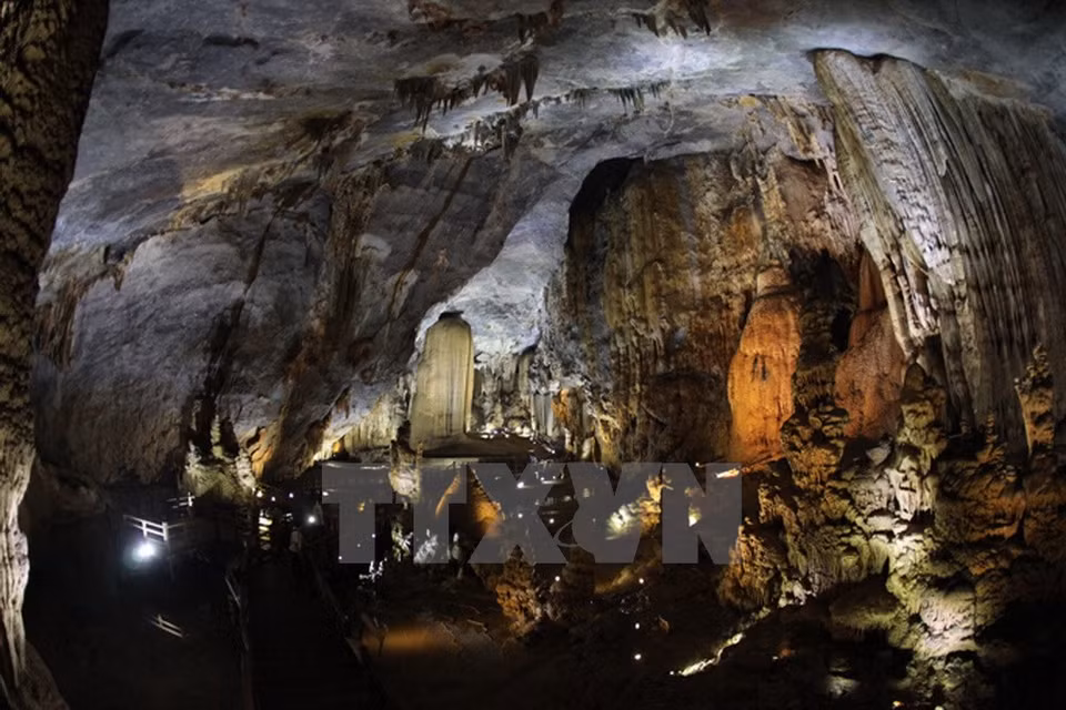 Thien duong (Paradise) Cave is among grandiose and mysterious caves of Phong Nha-Ke Bang National Park, a World Heirtage Site in Quang Binh province (Photo: VNA